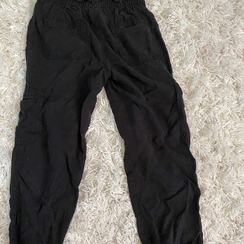 American eagle cargo-inspired pants